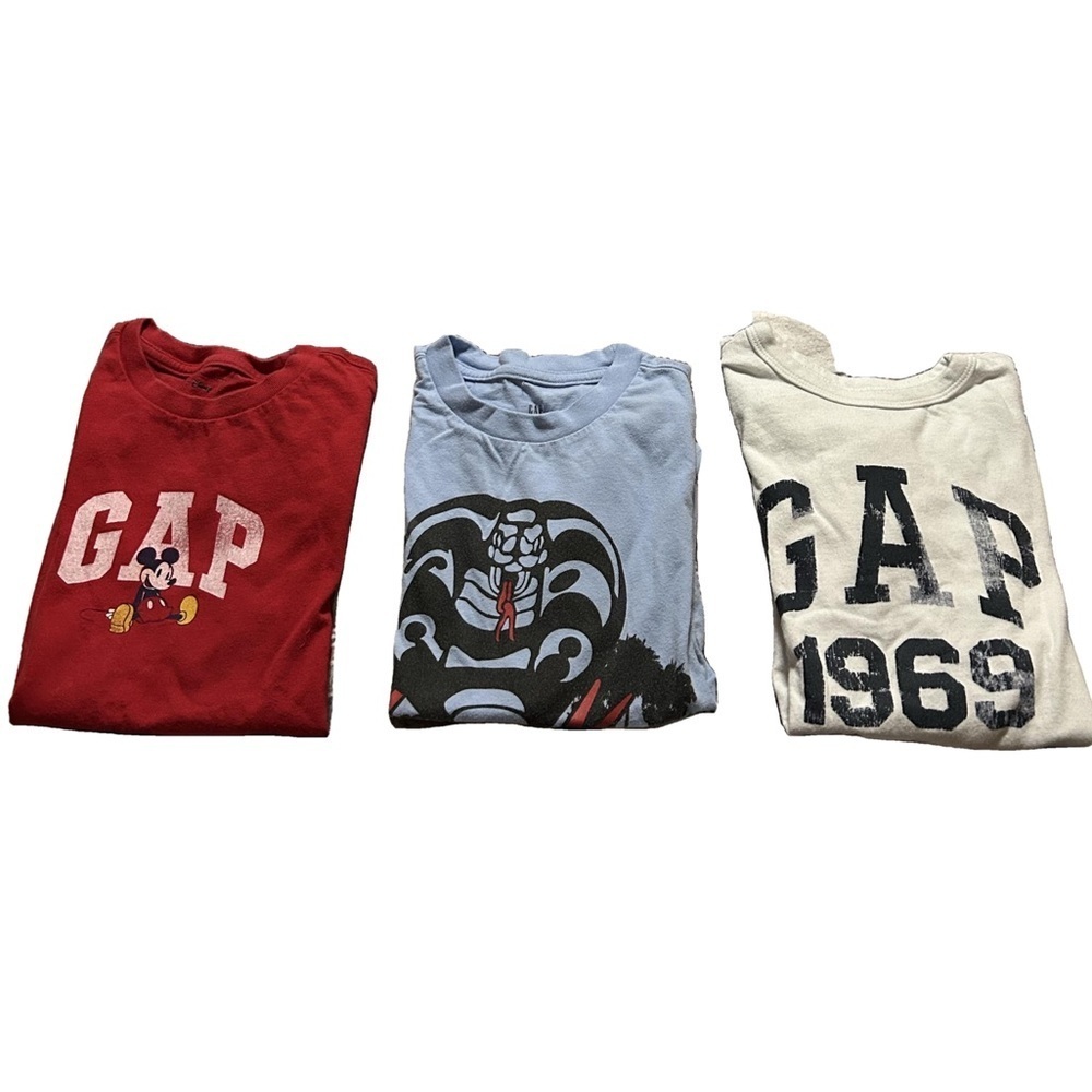 3 GAP T-Shirts Micke Mouse, Logo and Cobra Kai Size Small (6-7 Years)